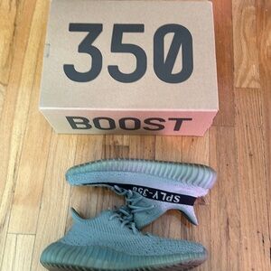 Yeezy 350 V2 Salt Mens sz 8. Good Condition